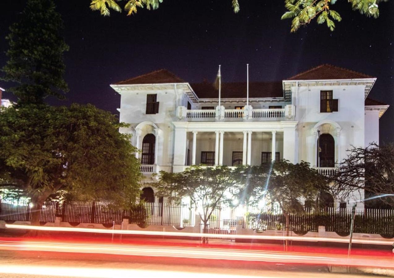 Bulawayo Club Hotel Exterior photo